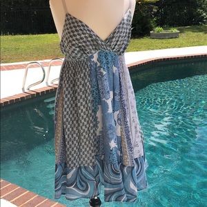 No Boundaries v-neck adjustable straps sun dress